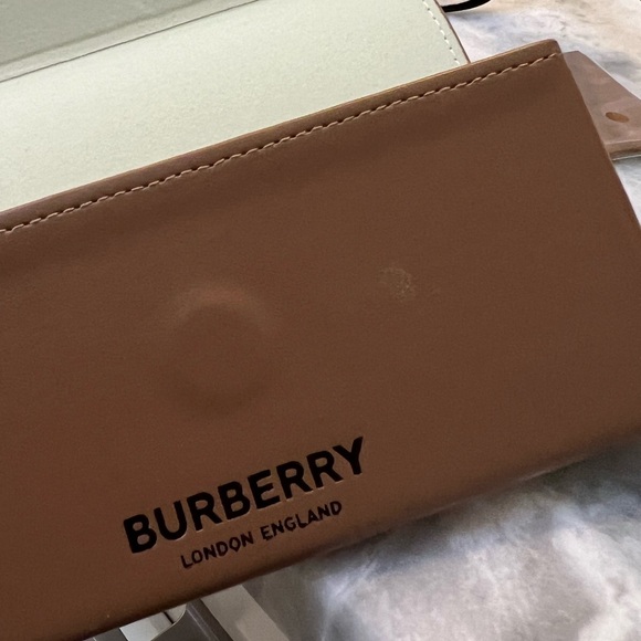 Burberry Sylvie black eyeglass frames non rx lenses, case, wipe included - Picture 10 of 14